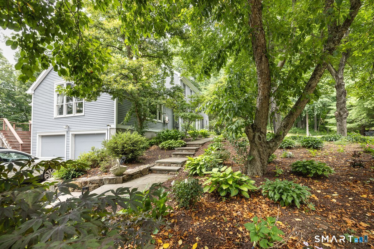 17 Sweet Meadow Road Newtown CT 06470