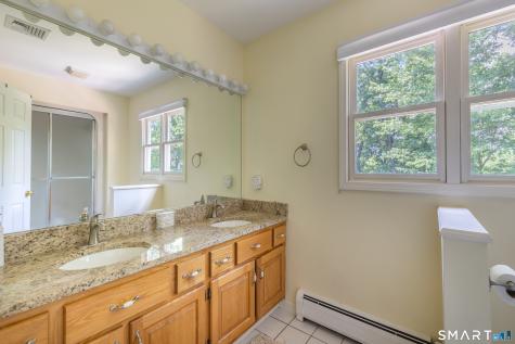 17 Sweet Meadow Road Newtown CT 06470