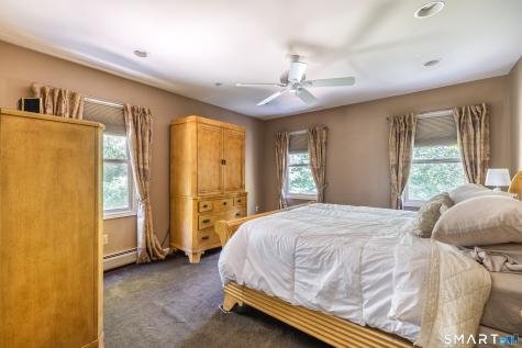 17 Sweet Meadow Road Newtown CT 06470