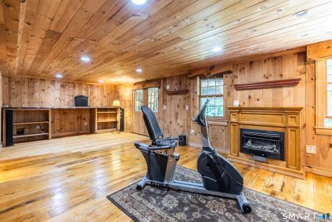 17 Sweet Meadow Road Newtown CT 06470