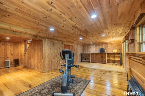 17 Sweet Meadow Road Newtown CT 06470