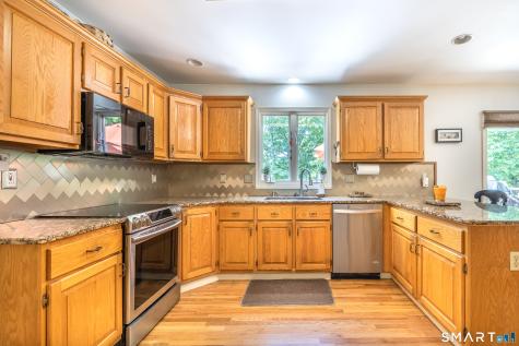 17 Sweet Meadow Road Newtown CT 06470