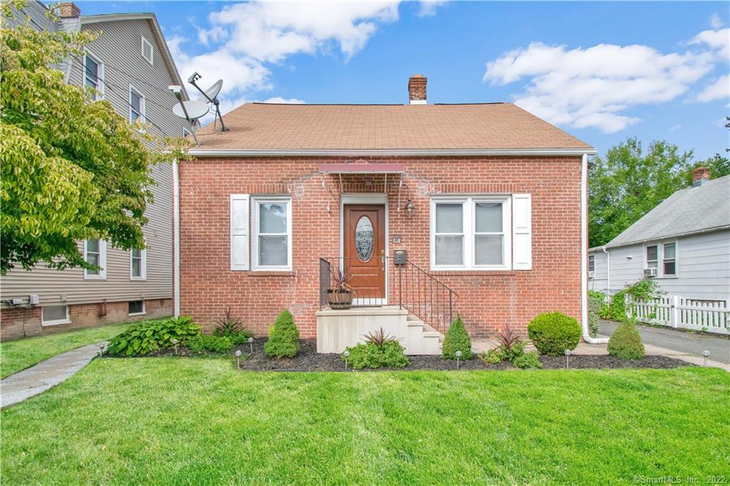 33 Pease Street Enfield CT 06082