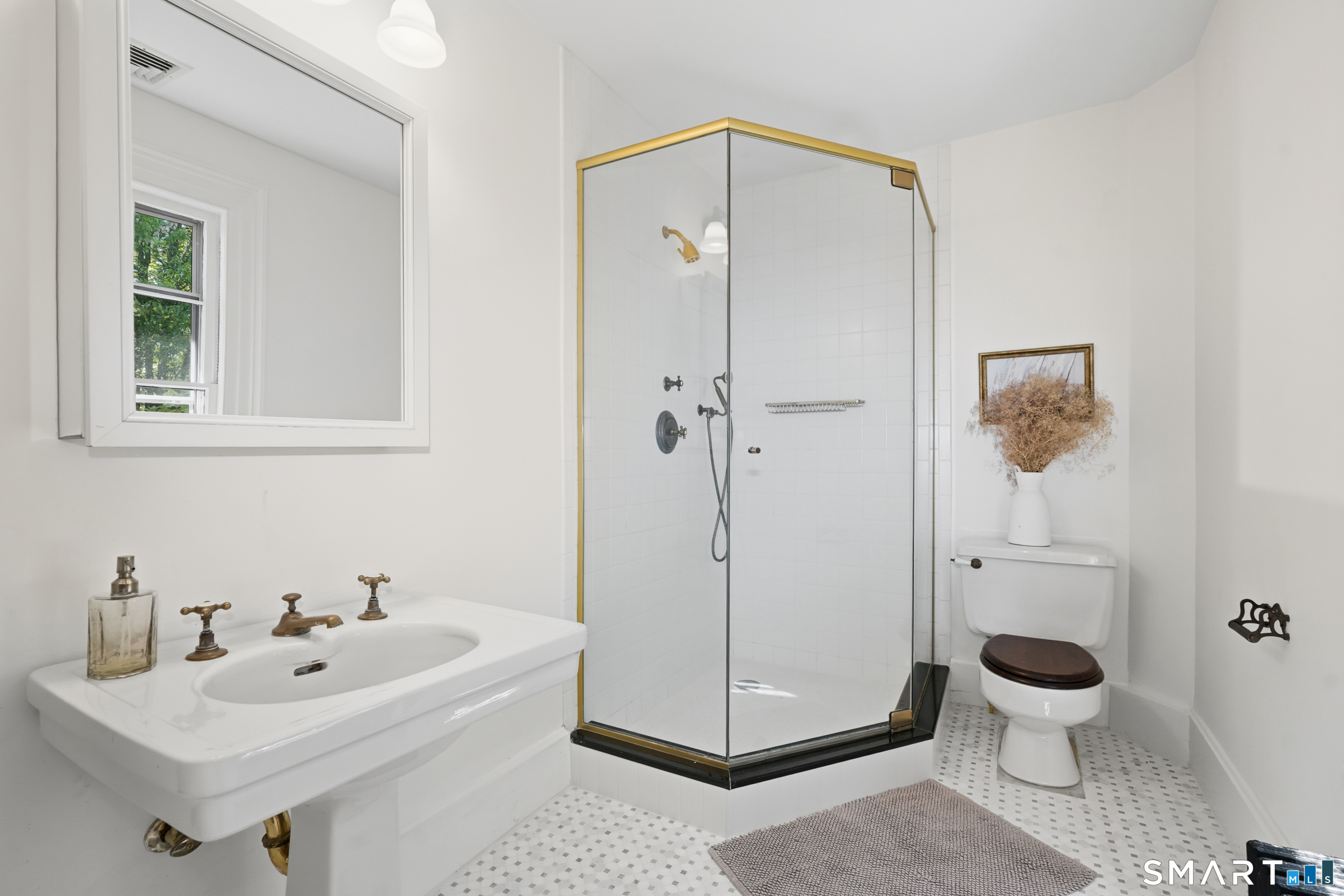 33 Mead Avenue Greenwich CT 06807