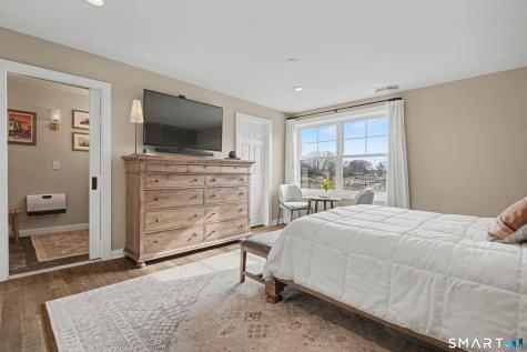 25 Harbor Street Branford CT 06405