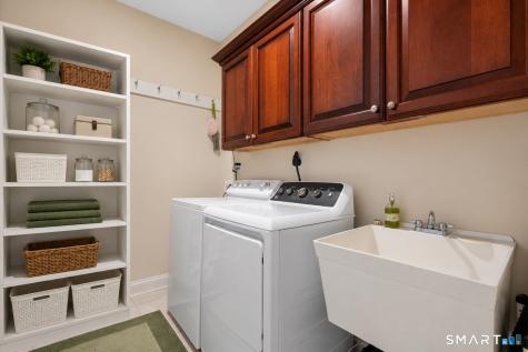 12 Logans Way Danbury CT 06811