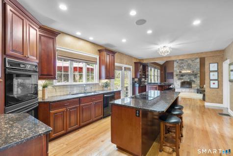 12 Logans Way Danbury CT 06811