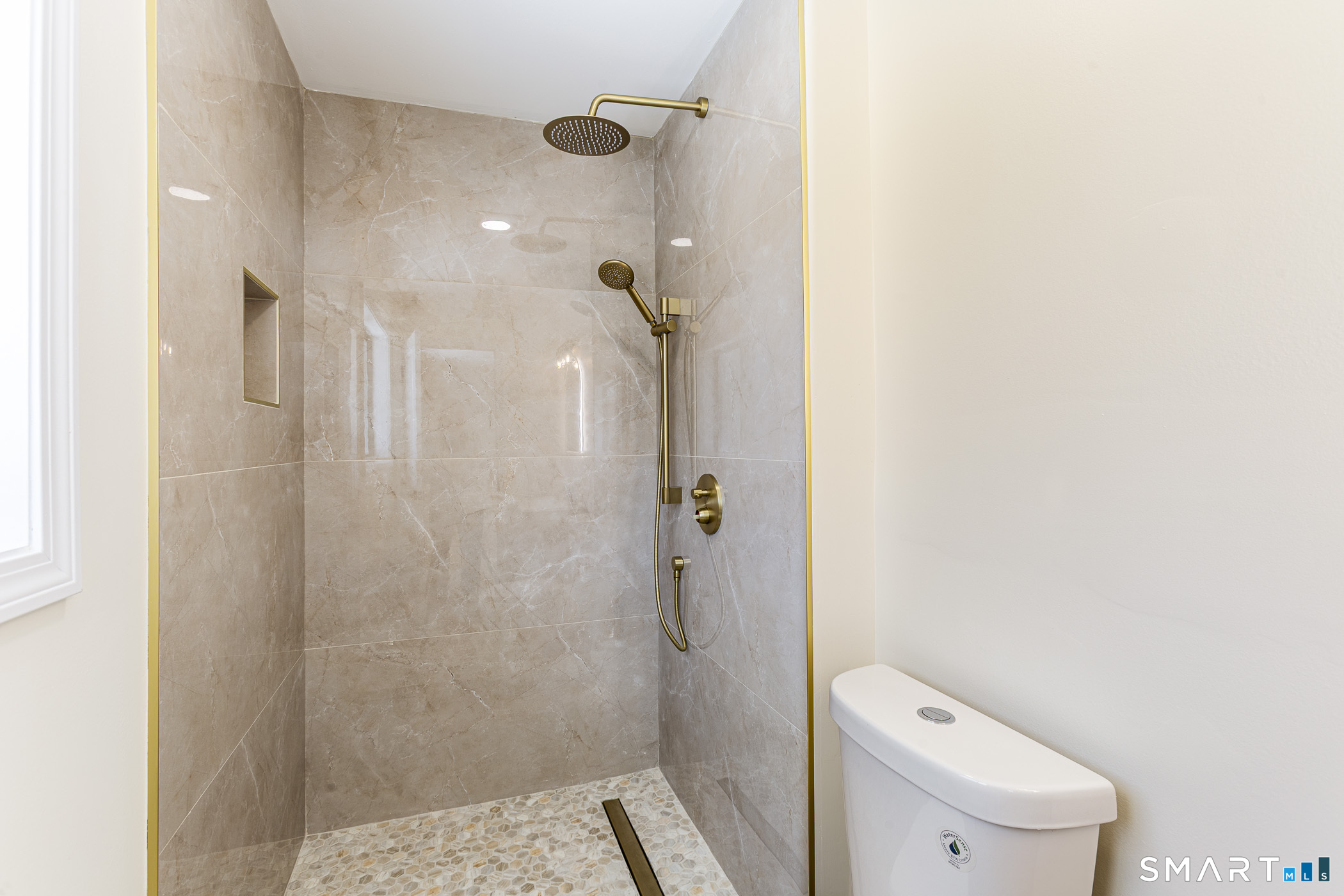 5 Prasser Drive East Hartford CT 06118