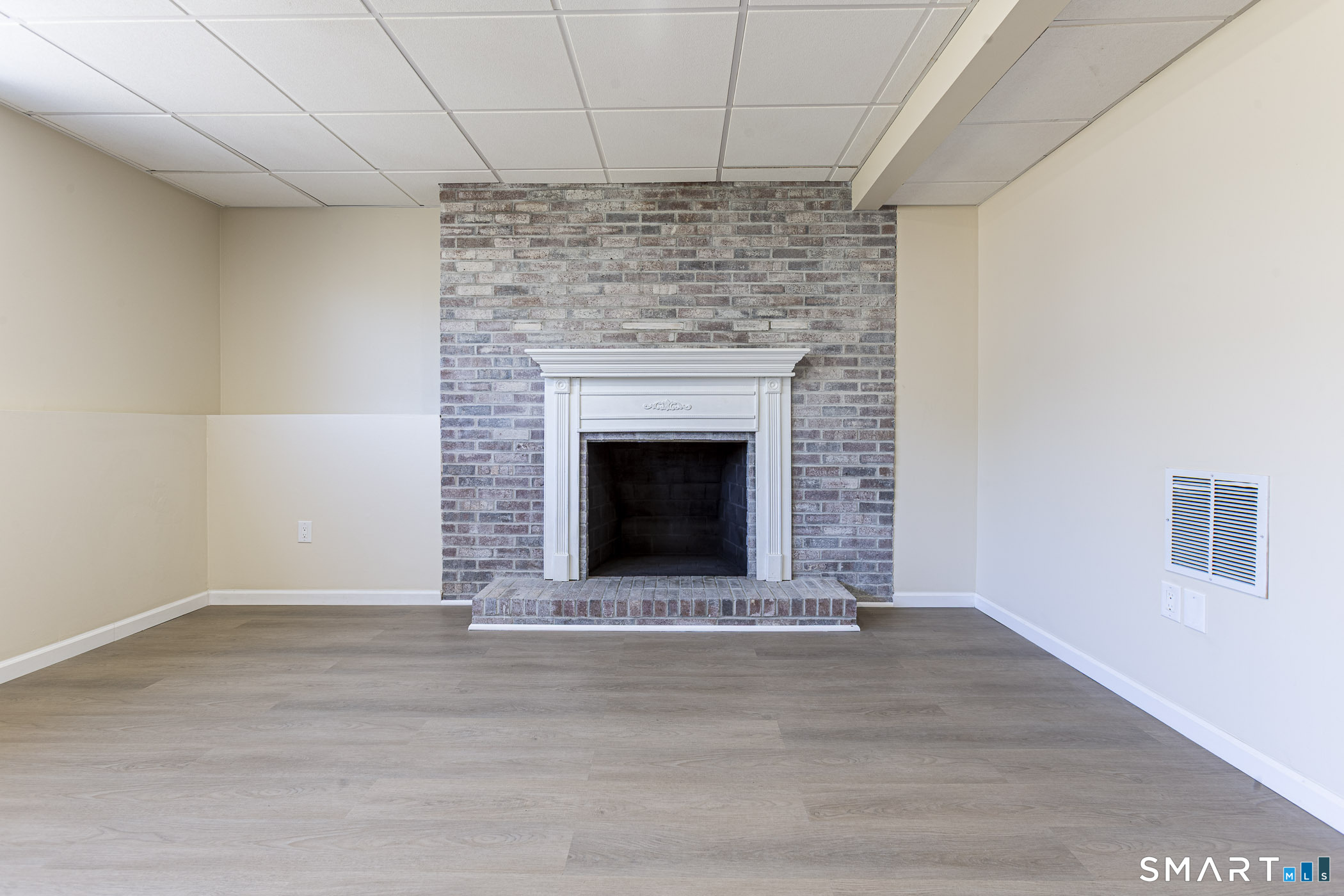 5 Prasser Drive East Hartford CT 06118