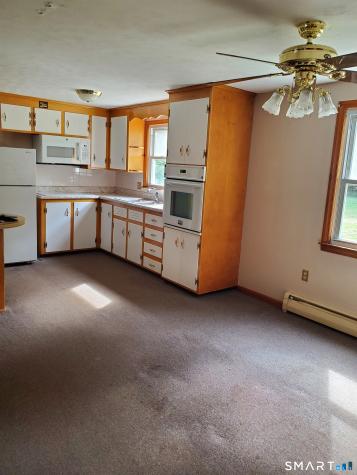 8 Rosanne Street Enfield CT 06082
