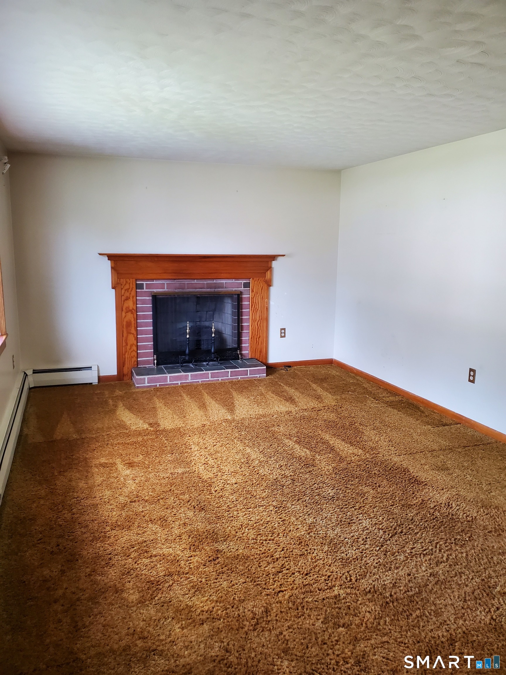 8 Rosanne Street Enfield CT 06082
