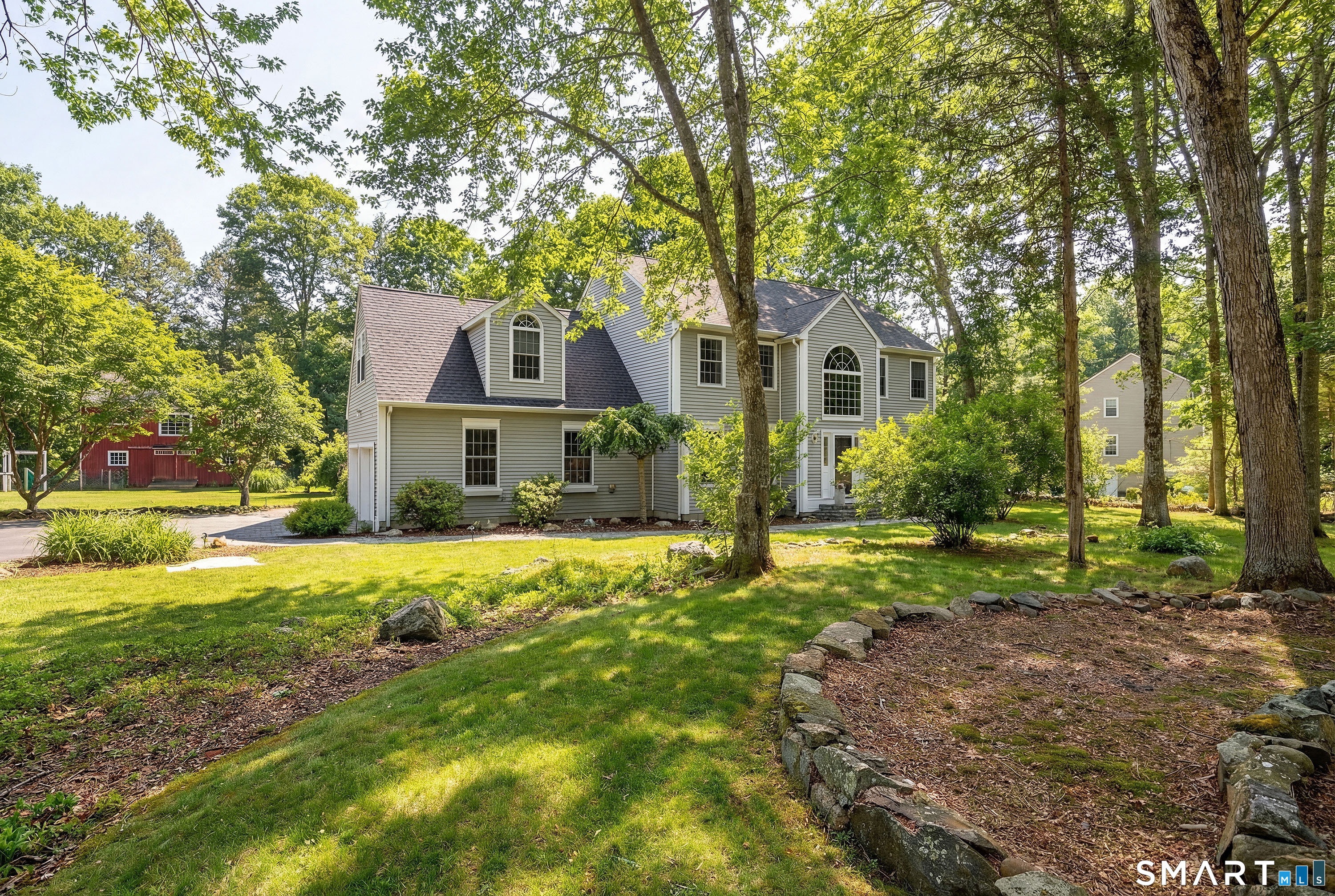 10 Sweetbriar Lane Newtown CT 06482