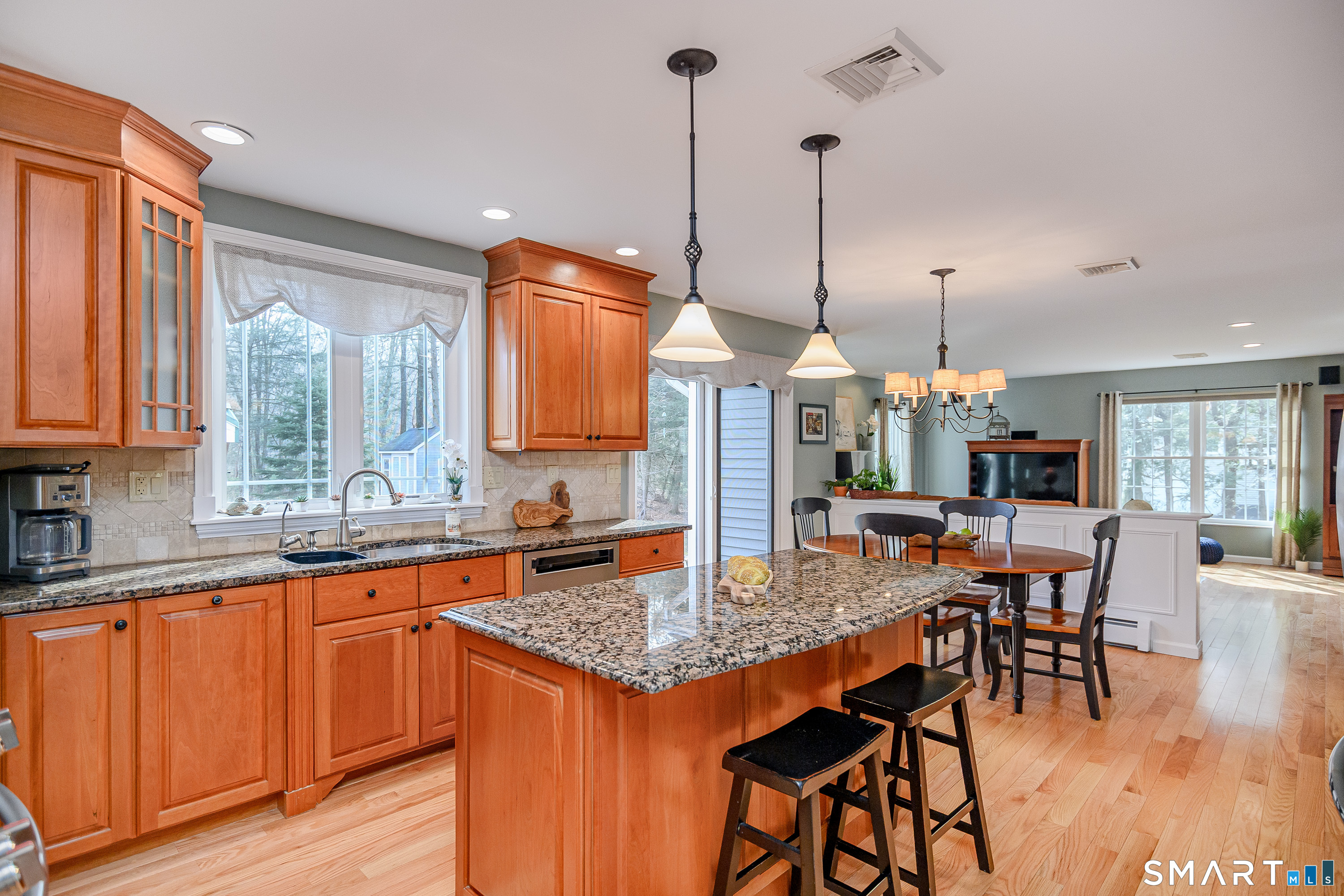 10 Sweetbriar Lane Newtown CT 06482