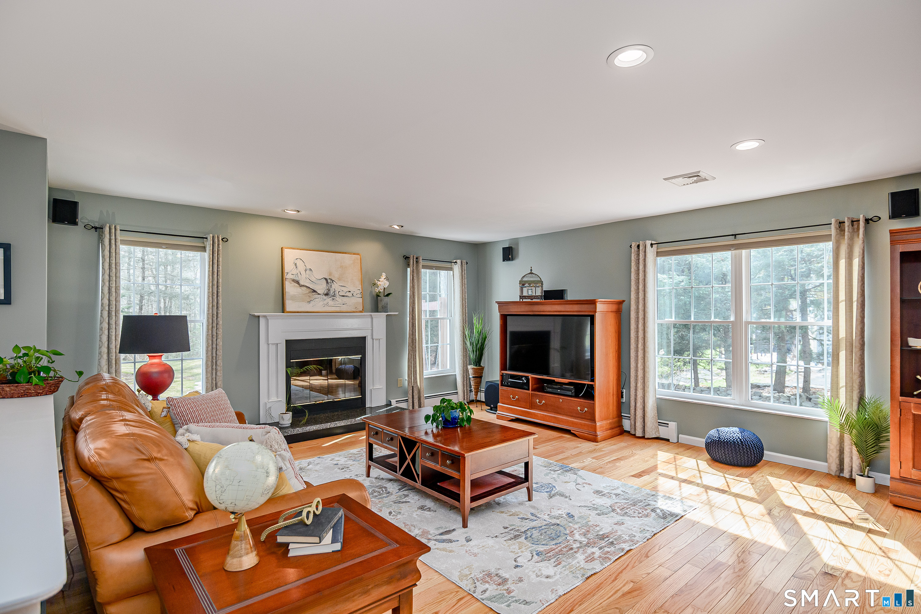 10 Sweetbriar Lane Newtown CT 06482
