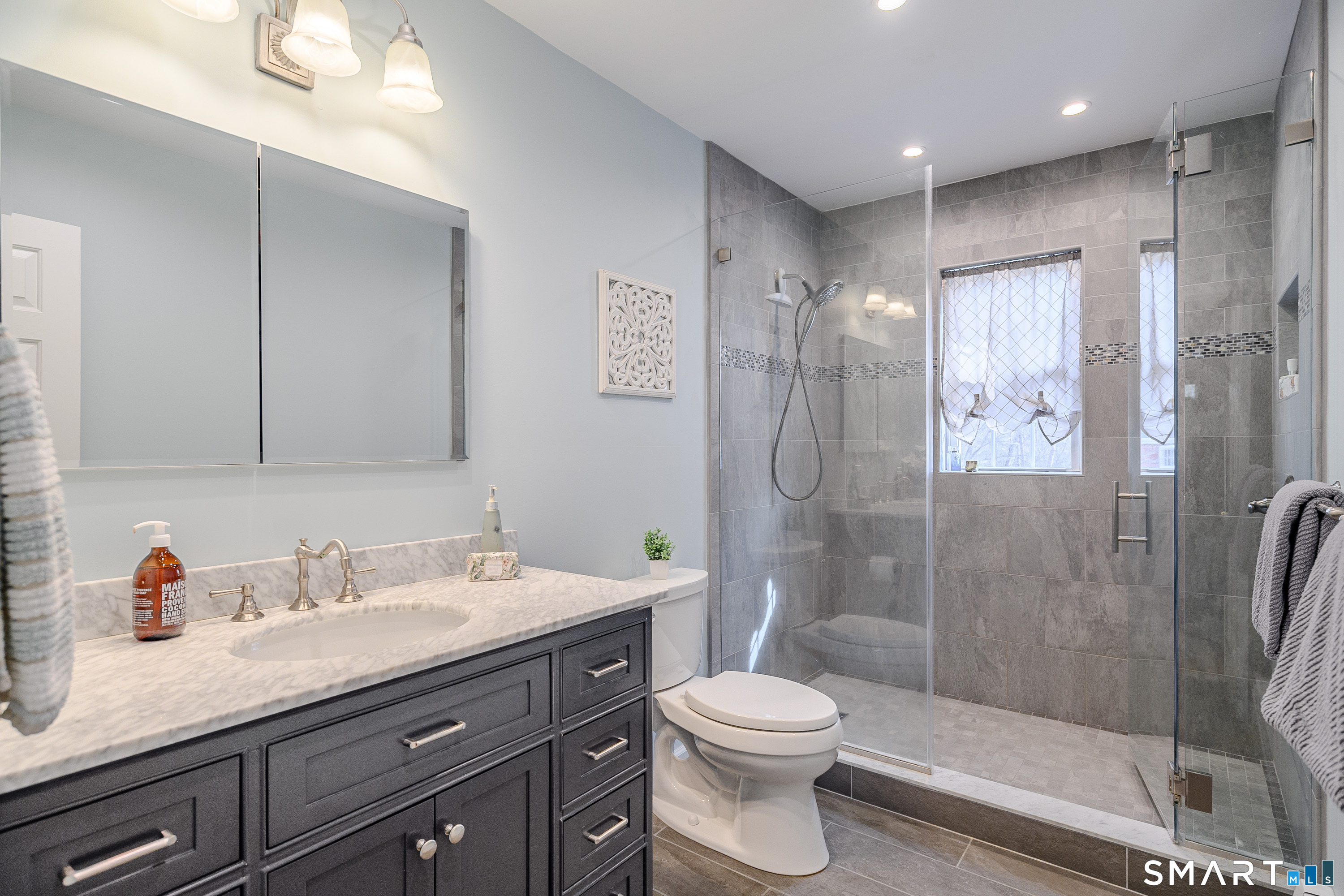 10 Sweetbriar Lane Newtown CT 06482