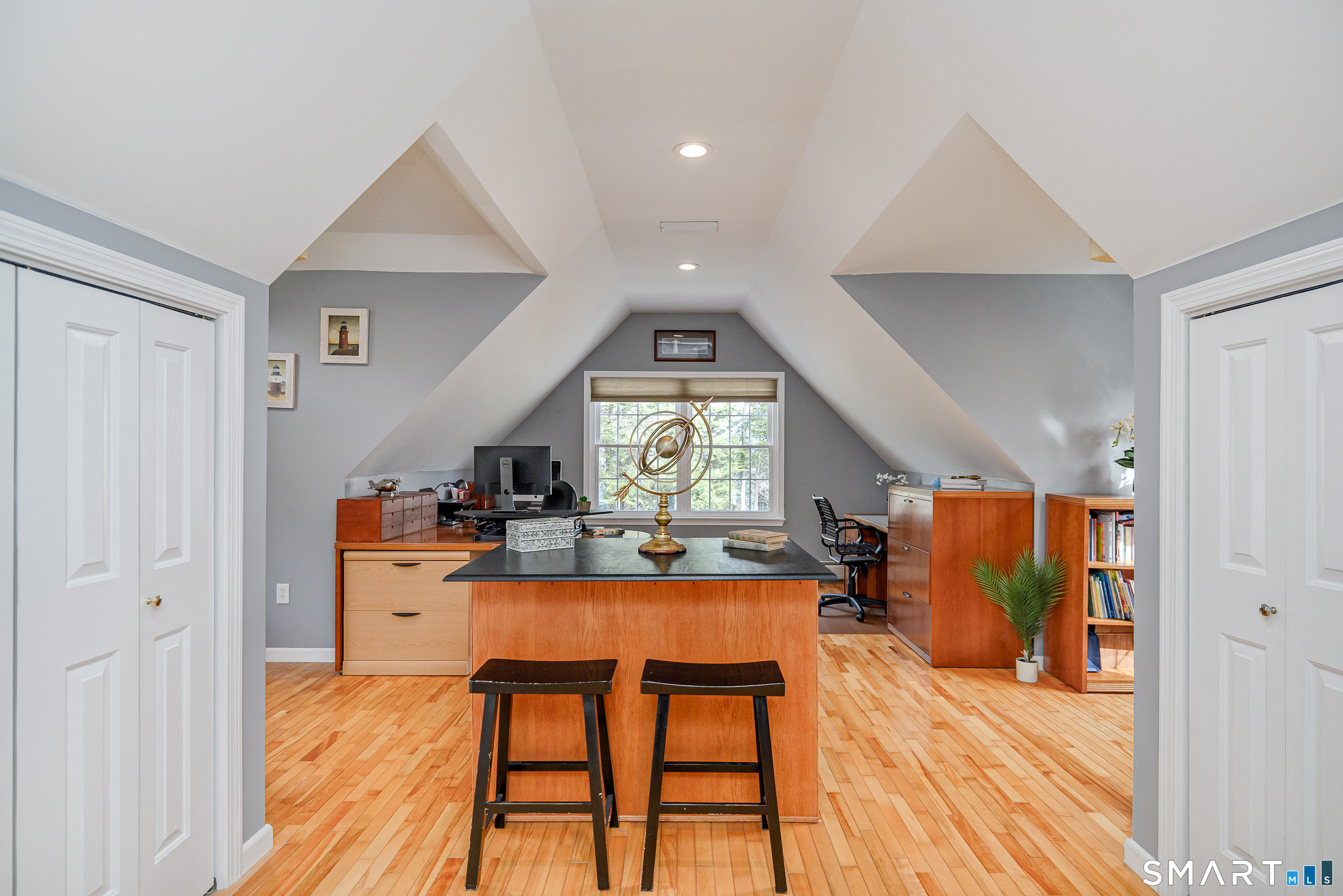 10 Sweetbriar Lane Newtown CT 06482