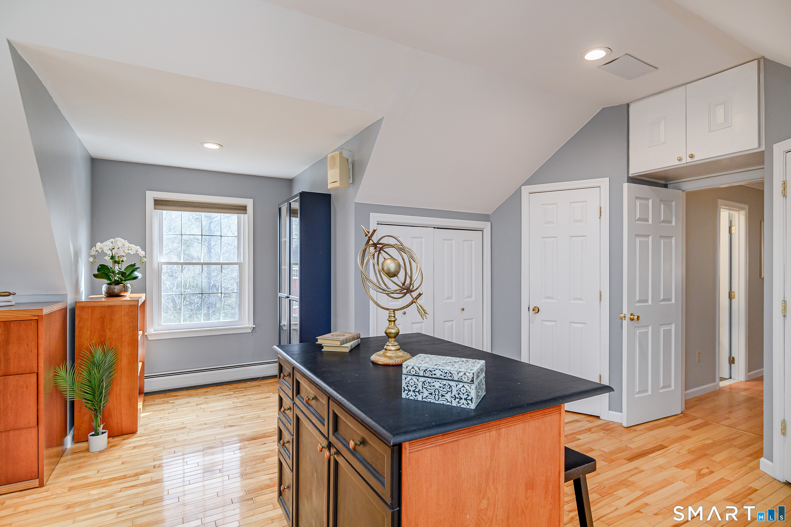 10 Sweetbriar Lane Newtown CT 06482