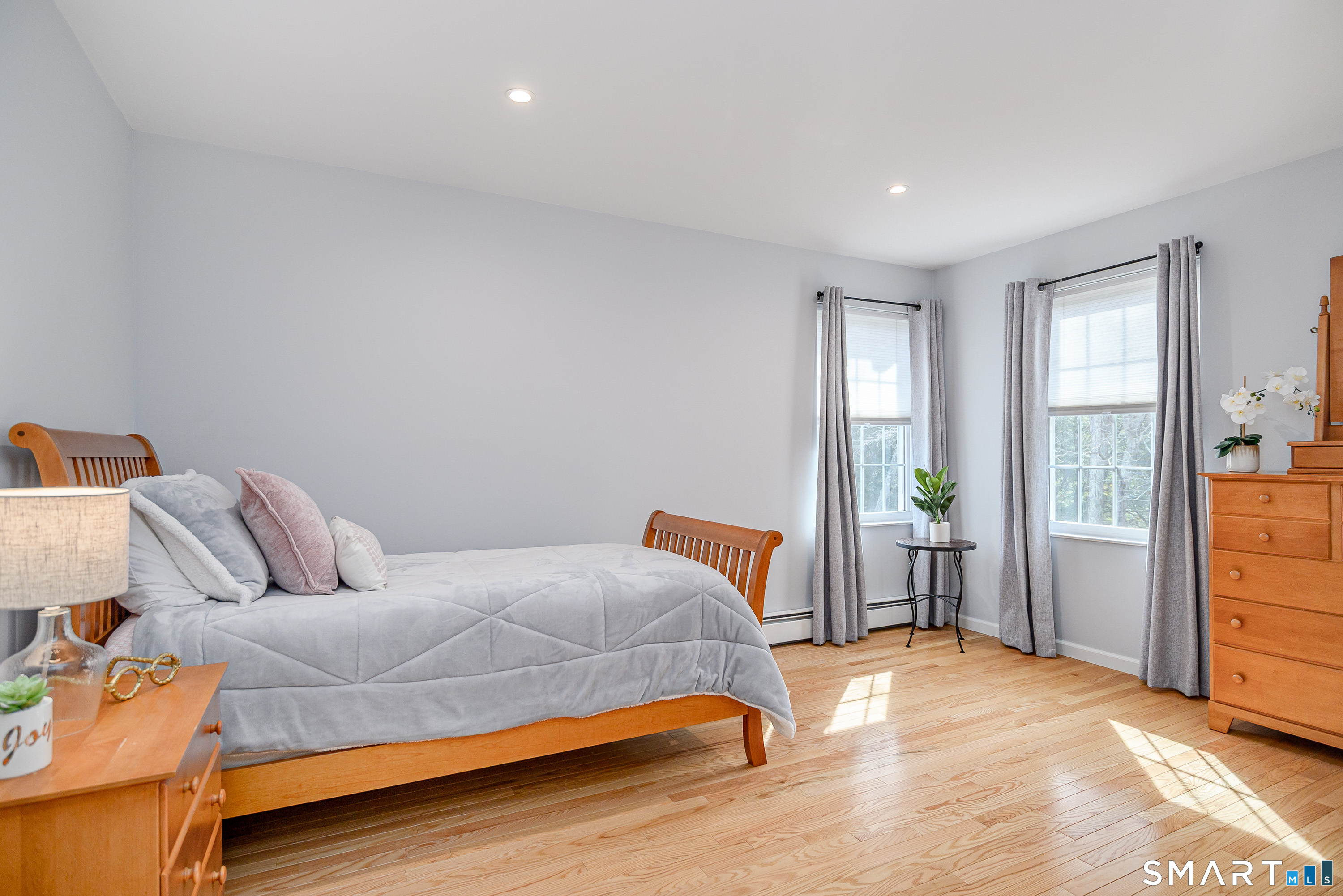 10 Sweetbriar Lane Newtown CT 06482