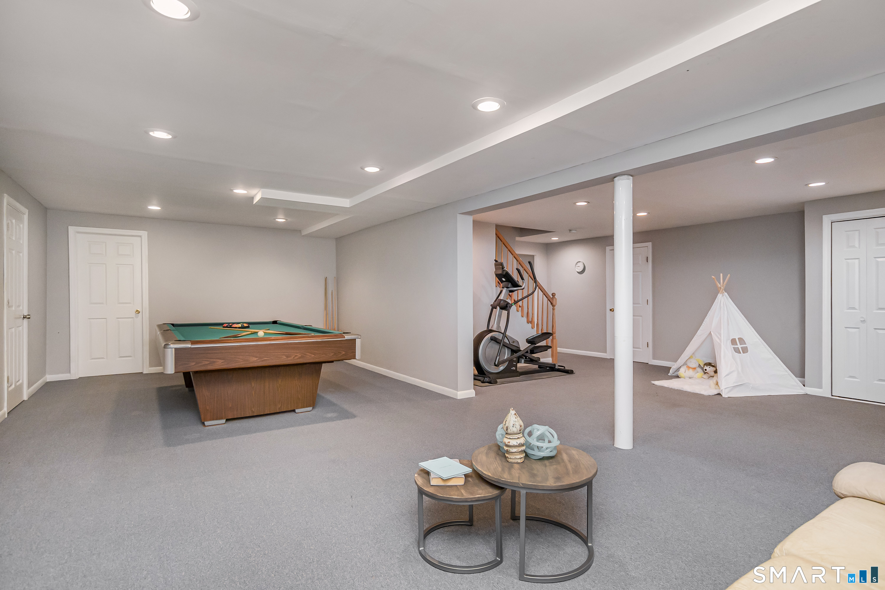 10 Sweetbriar Lane Newtown CT 06482