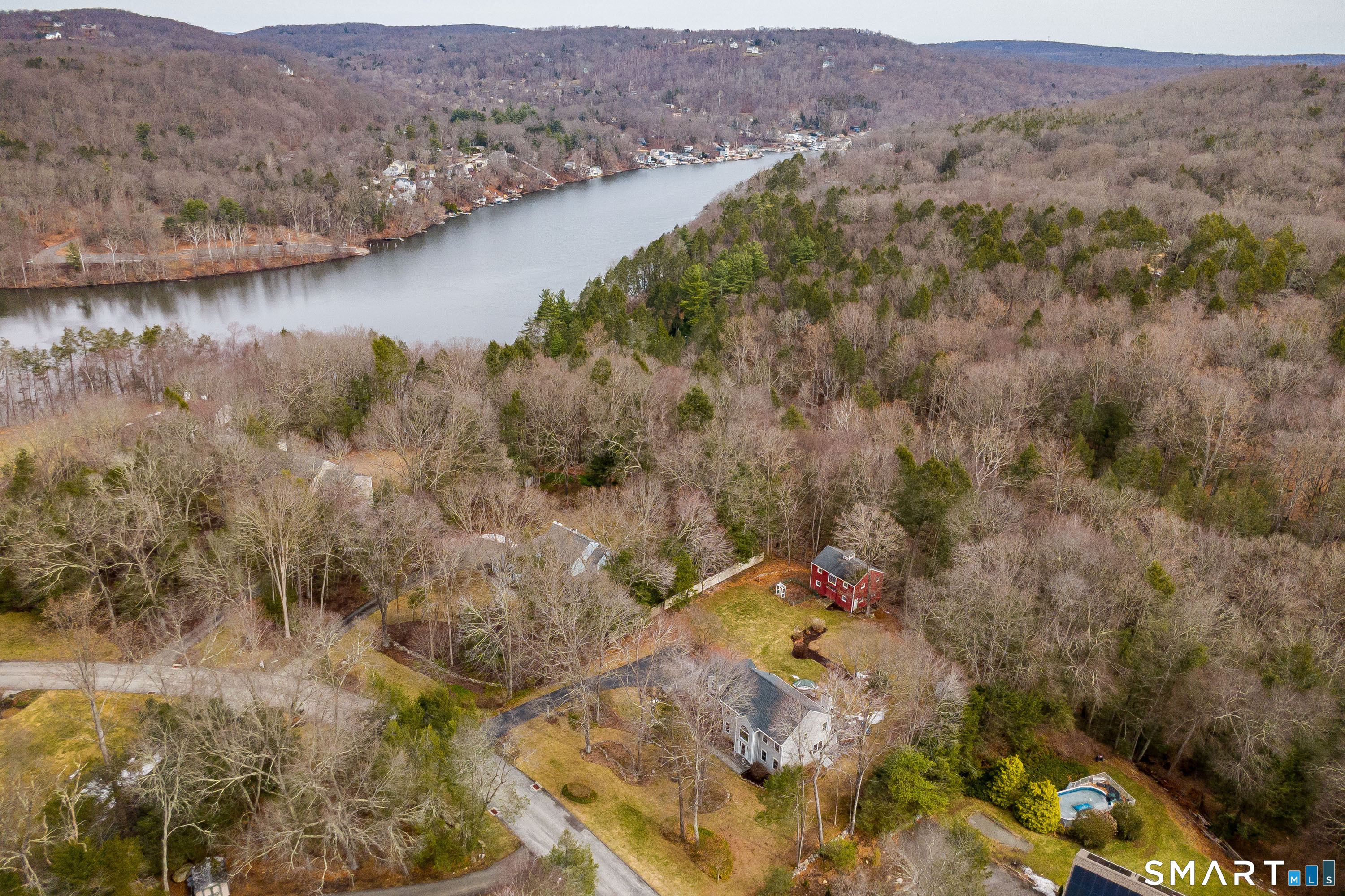 10 Sweetbriar Lane Newtown CT 06482
