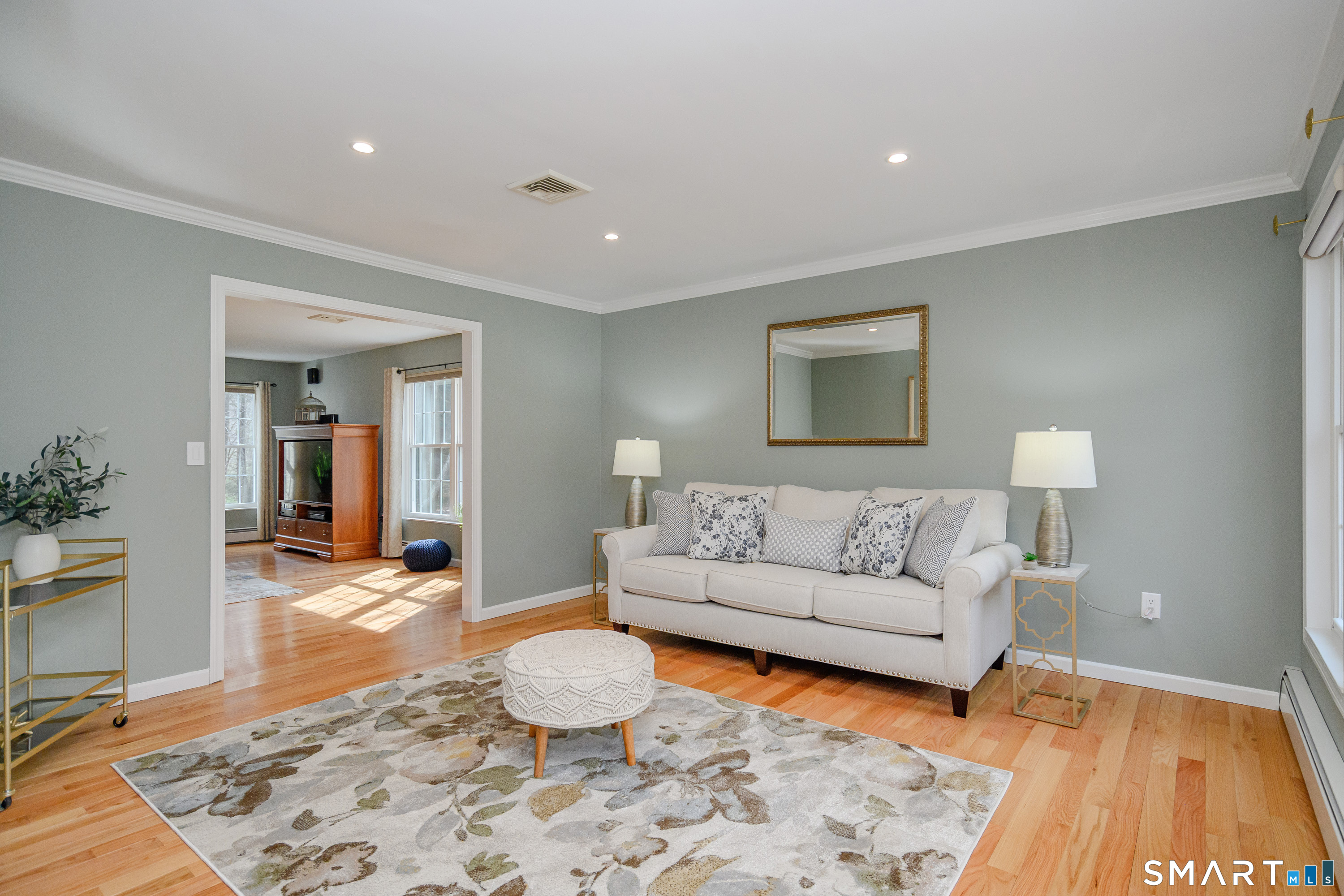10 Sweetbriar Lane Newtown CT 06482