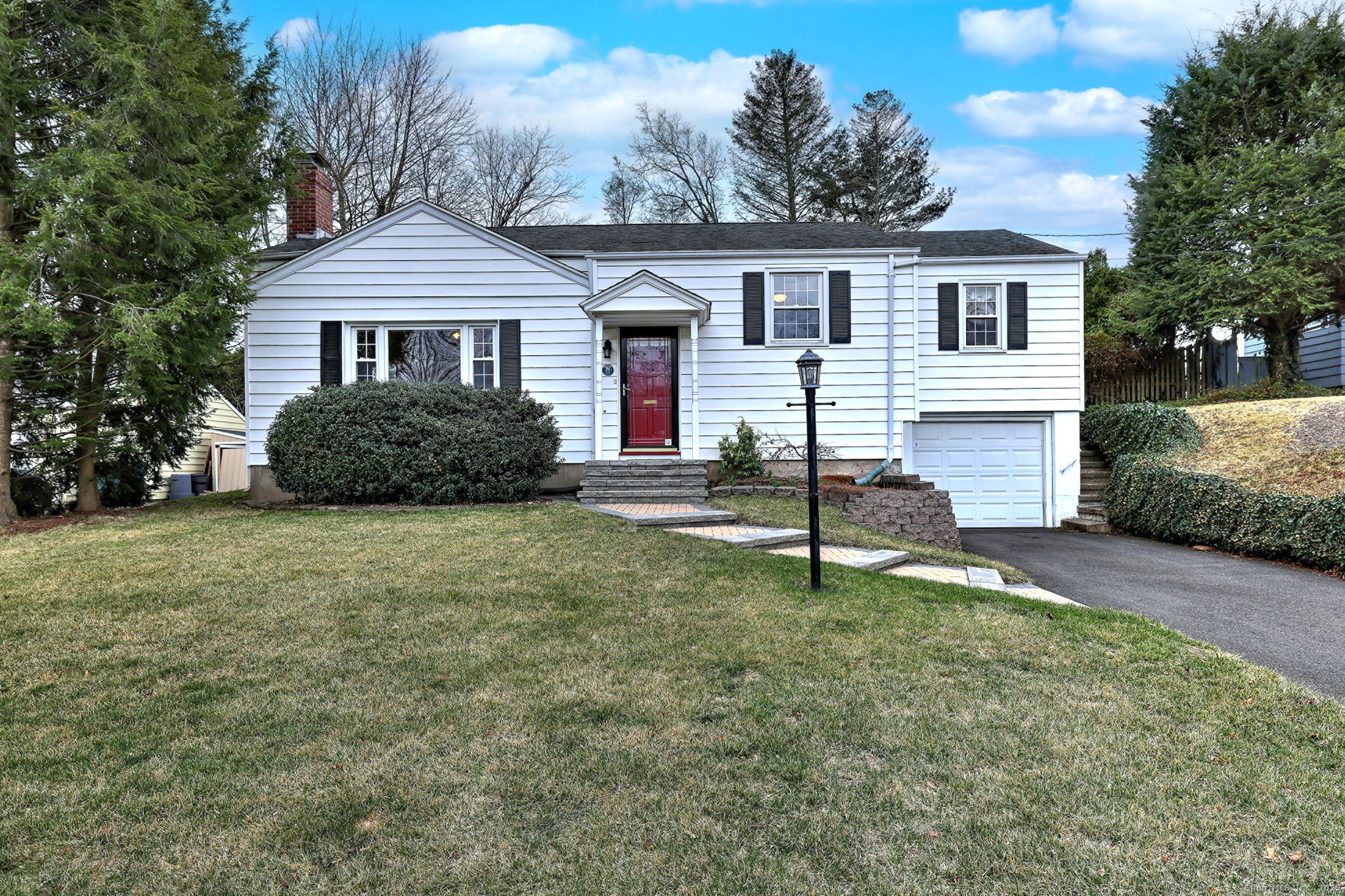 85 Norwood Avenue Hamden CT 06518