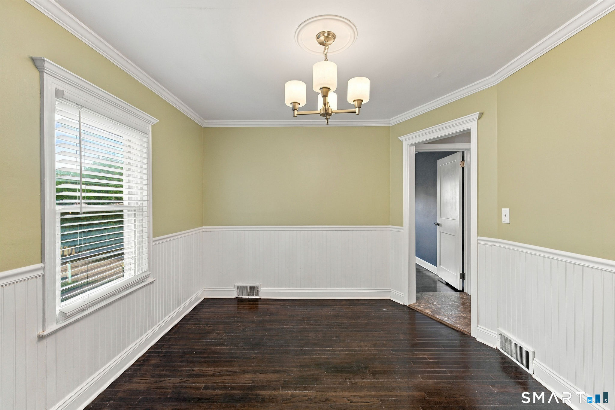 15 Ashland Avenue Waterbury CT 06708