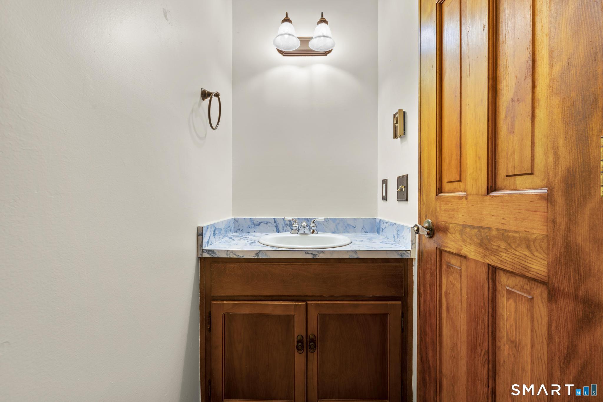 43 Robinhood Drive Ledyard CT 06335