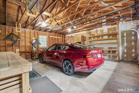 43 Robinhood Drive Ledyard CT 06335