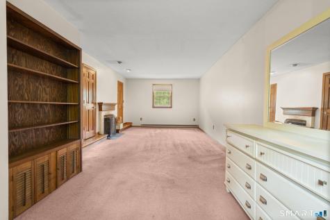 43 Robinhood Drive Ledyard CT 06335