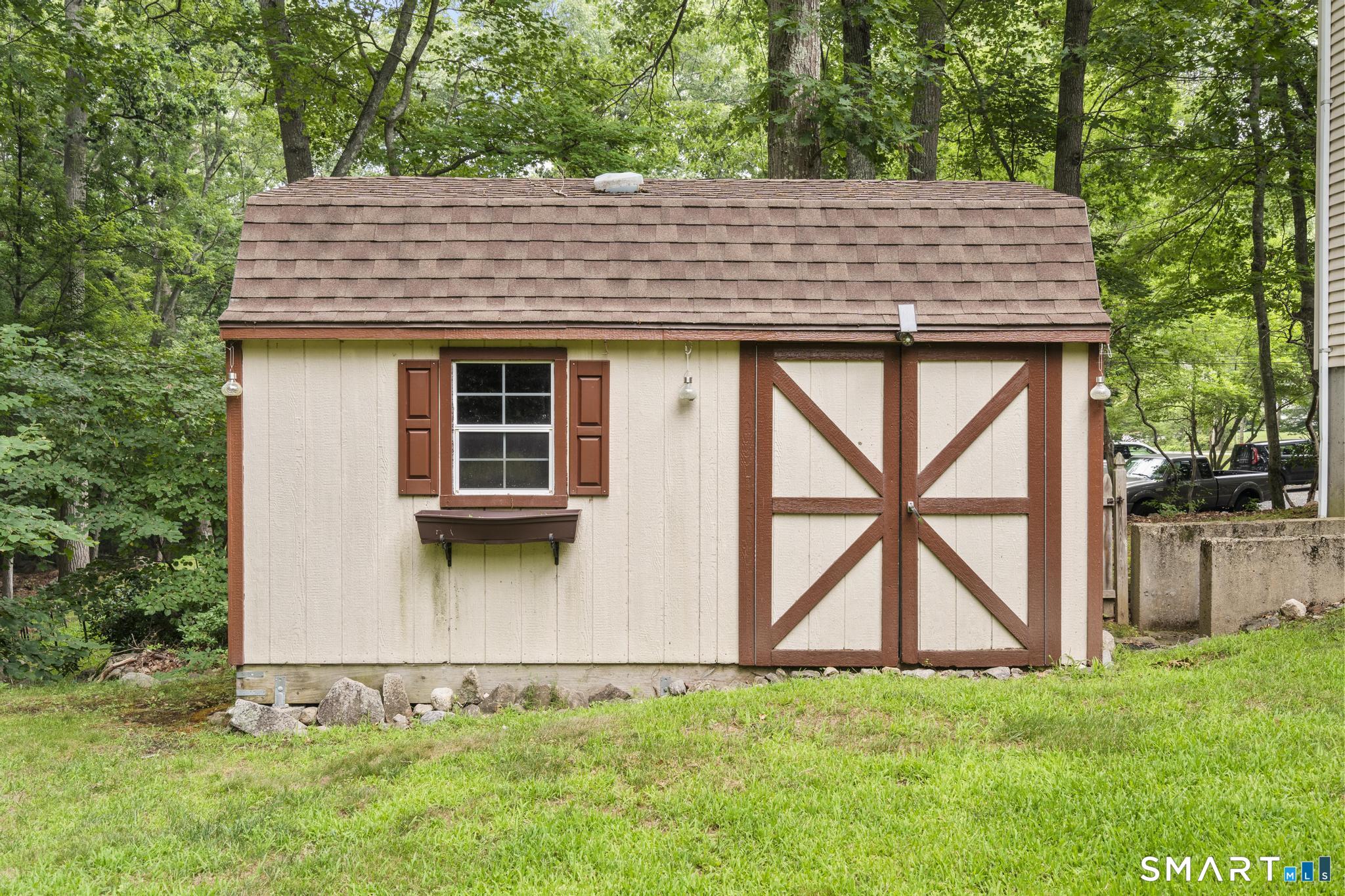 43 Robinhood Drive Ledyard CT 06335