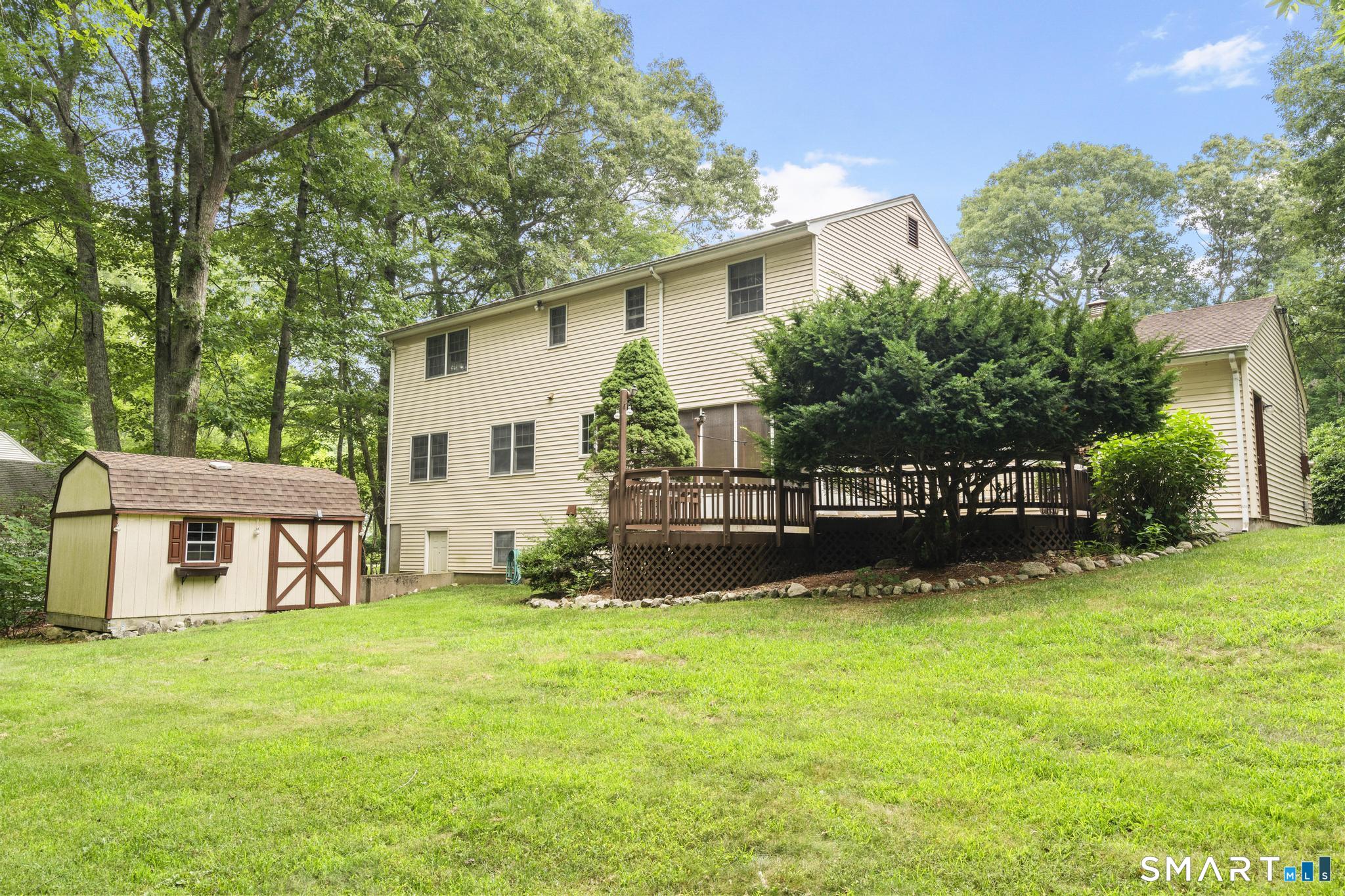 43 Robinhood Drive Ledyard CT 06335