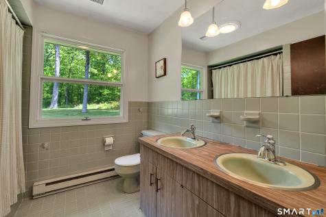 30 Maltbie Road Newtown CT 06470