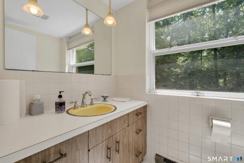 30 Maltbie Road Newtown CT 06470