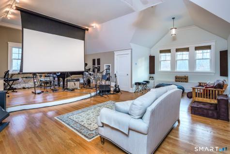 253 Rivergate Drive Wilton CT 06897