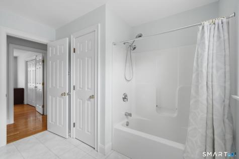 10 Rose Cliff Farmington CT 06032