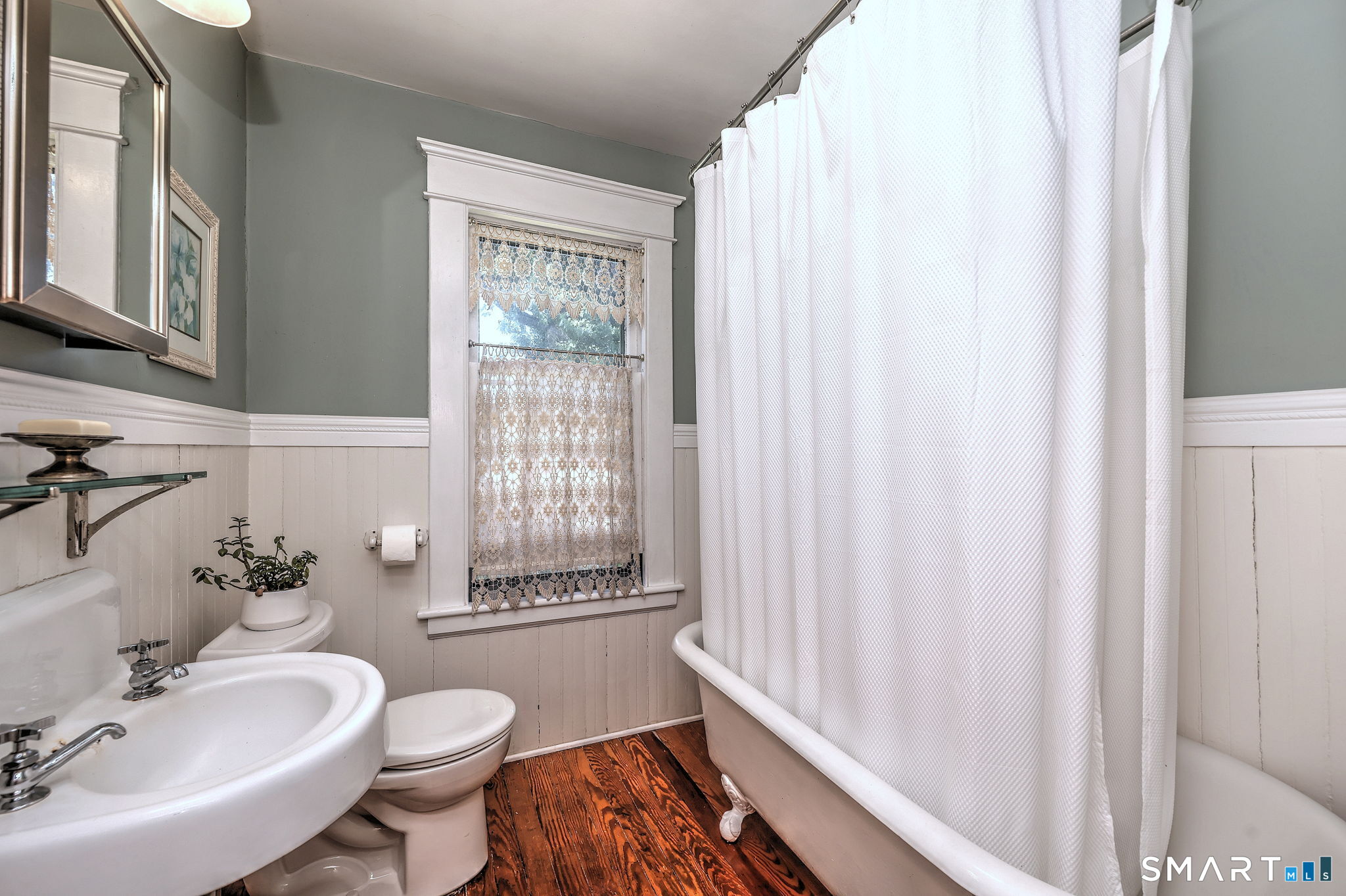 33 Loomis Street Milford CT 06460