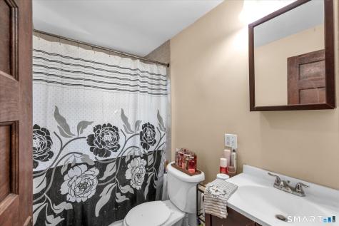 14 Gordon Street Waterbury CT 06710