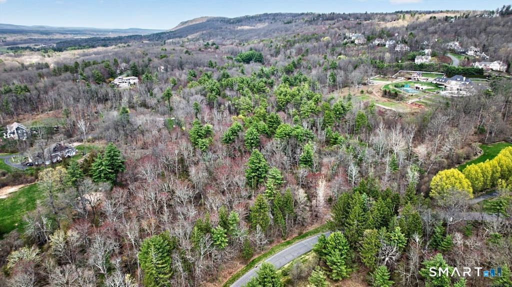 25 Breezy Knoll Avon CT 06001