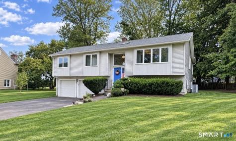 17 Pier Court Milford CT 06460