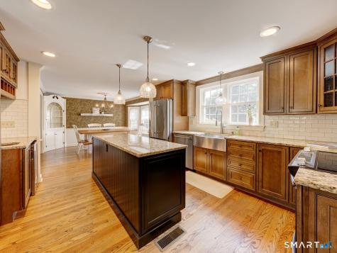 156 Red Stone Hill Plainville CT 06062