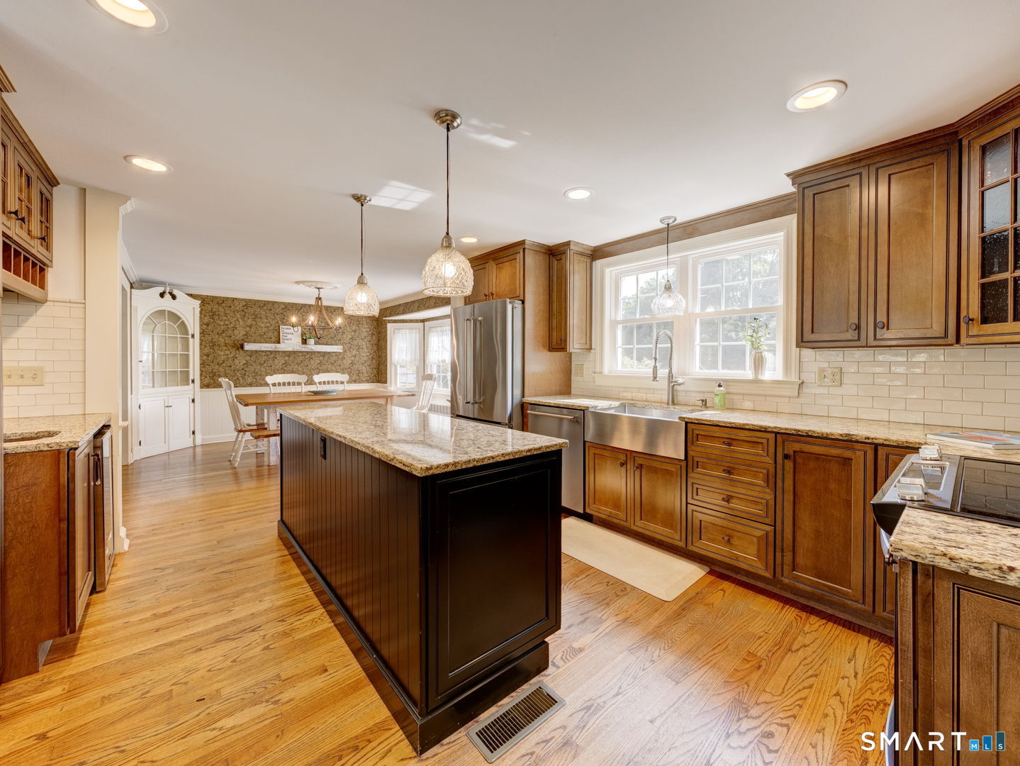 156 Red Stone Hill Plainville CT 06062