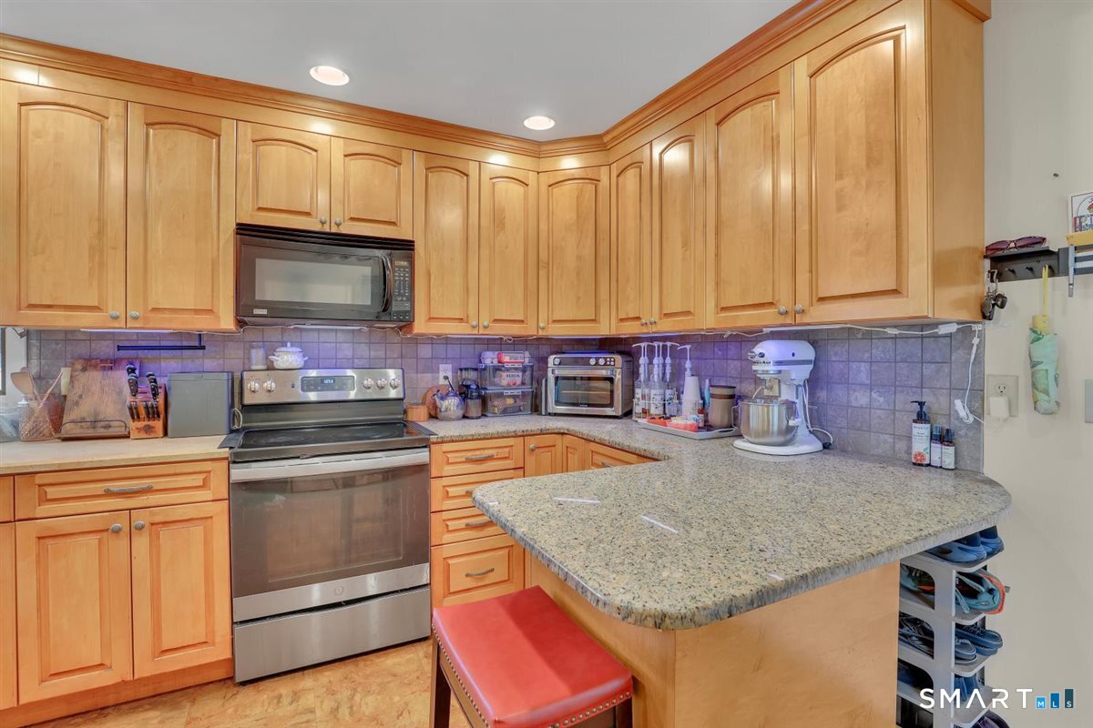 46 Crestridge Drive Vernon CT 06066