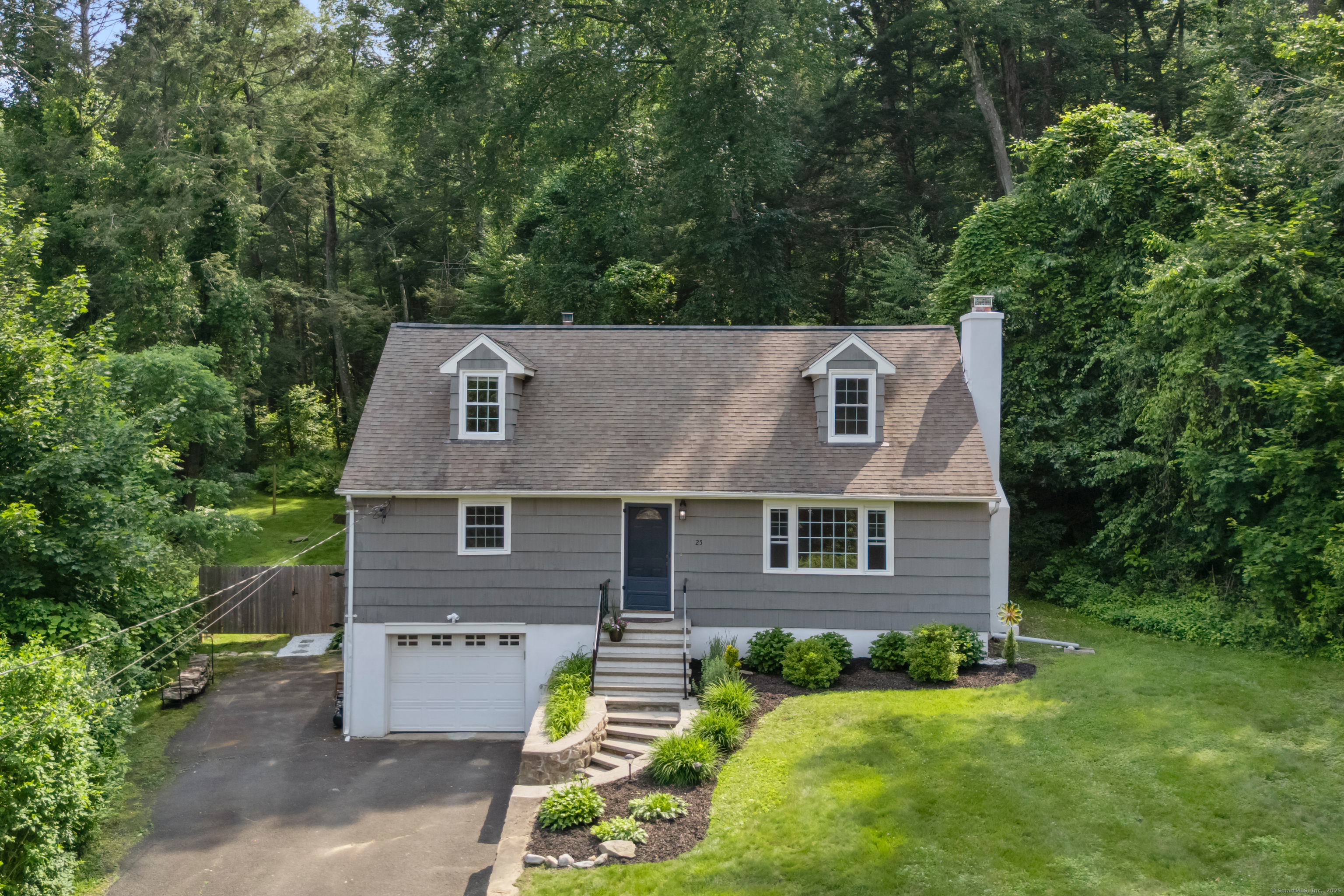 25 Hillside Circle Brookfield CT 06804