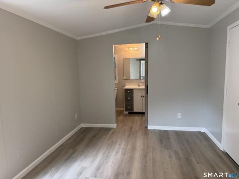 1042 Poquonnock Road Groton CT 06340
