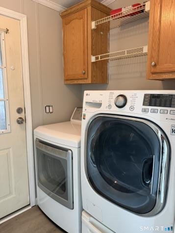 1042 Poquonnock Road Groton CT 06340