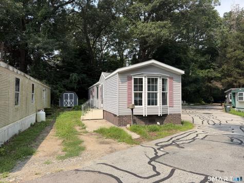 1042 Poquonnock Road Groton CT 06340