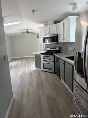 1042 Poquonnock Road Groton CT 06340
