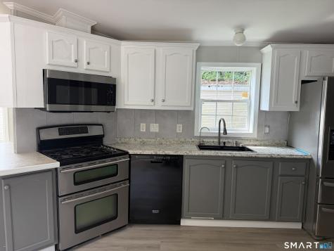 1042 Poquonnock Road Groton CT 06340