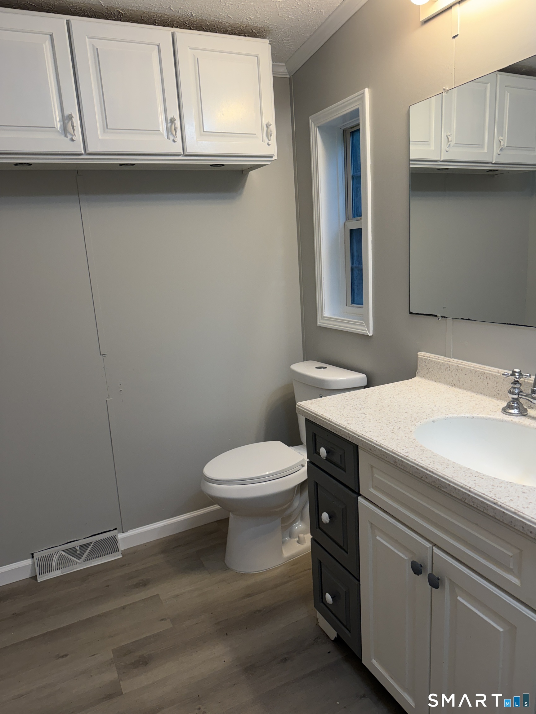 1042 Poquonnock Road Groton CT 06340